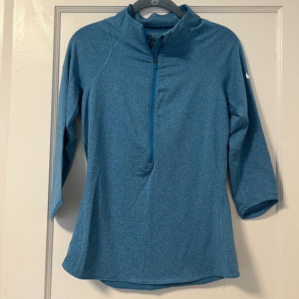Nike Women's 3/4 Sleeve DRI-FIT Top Size Small